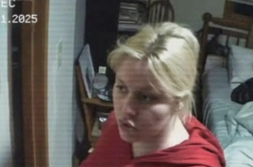  ¡Compré la casa de mi difunta madre para salvarla de la demolición!: ¡Entonces descubrí su verdadero testamento!