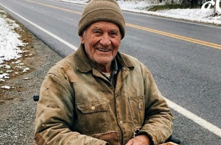  Setenta y ocho años olvidada por el mundo… hasta que un extraño se detuvo al borde de la carretera y lo cambió todo.